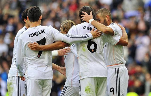 1666048180064023897.jpg FfTIDSEWAAcq0ku.jpg